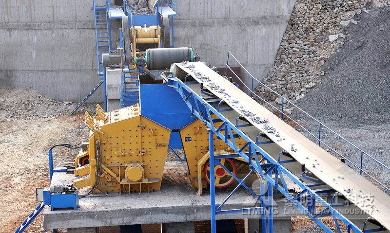 反擊式破碎機破碎現場